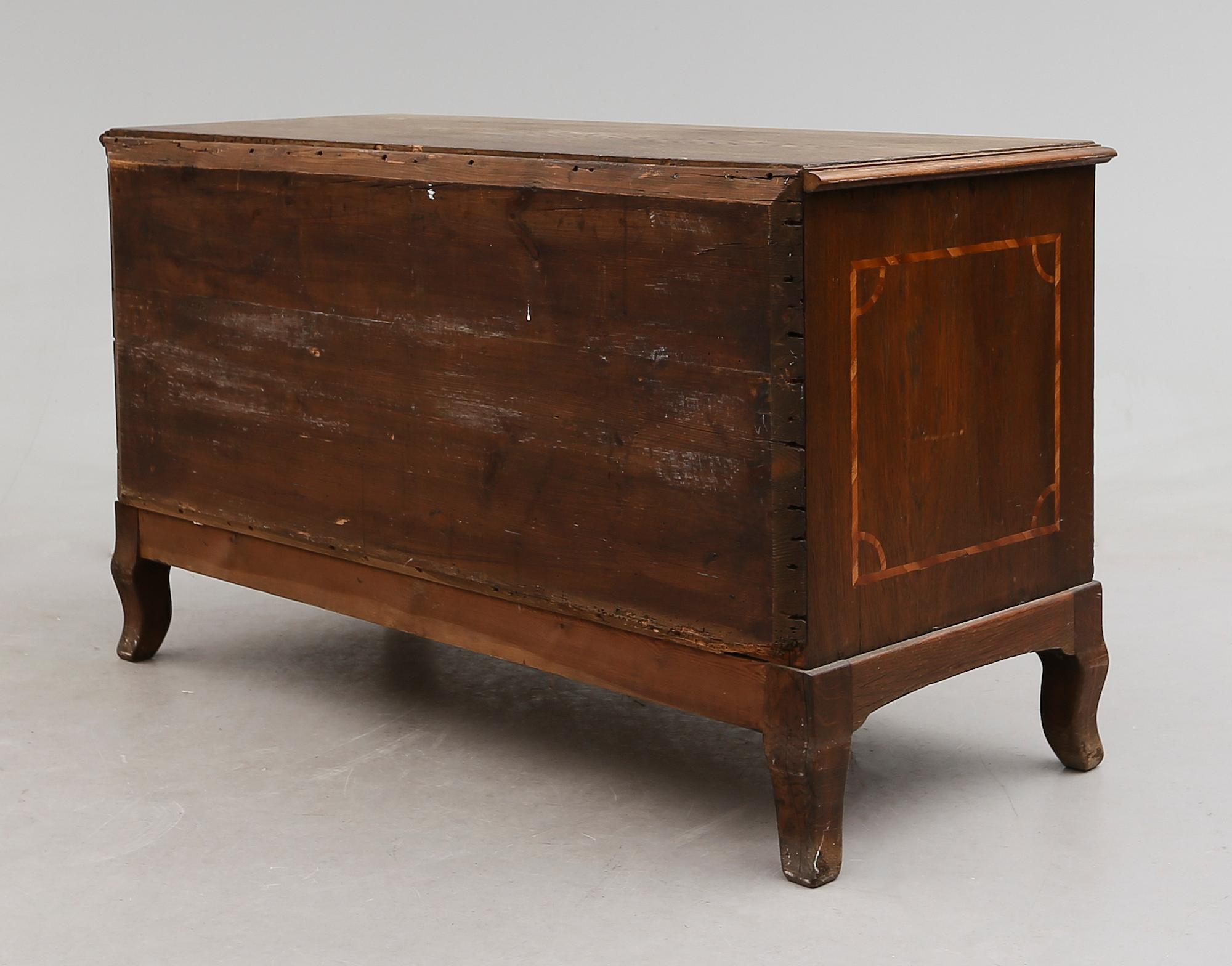BYRÅ, barockstil, 1800-talets första hälft.