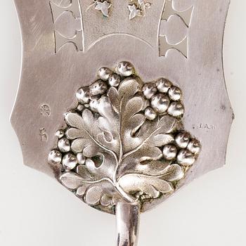 A chest of mainly Russian silverware, 60 pcs, also Sazikov and Ovchinnikov. 19th Century.
