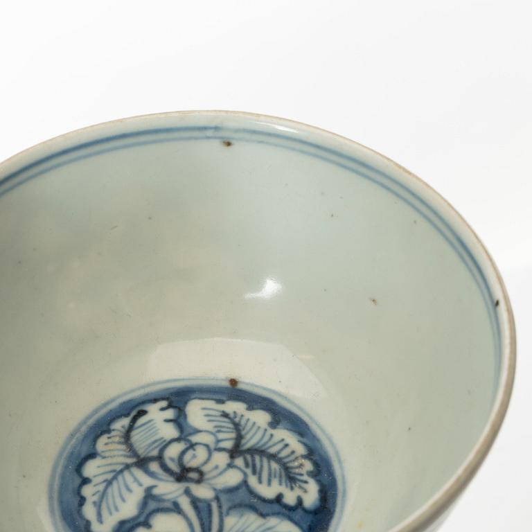 Two blue and white bowls, Ming dynasty (1368-1644).