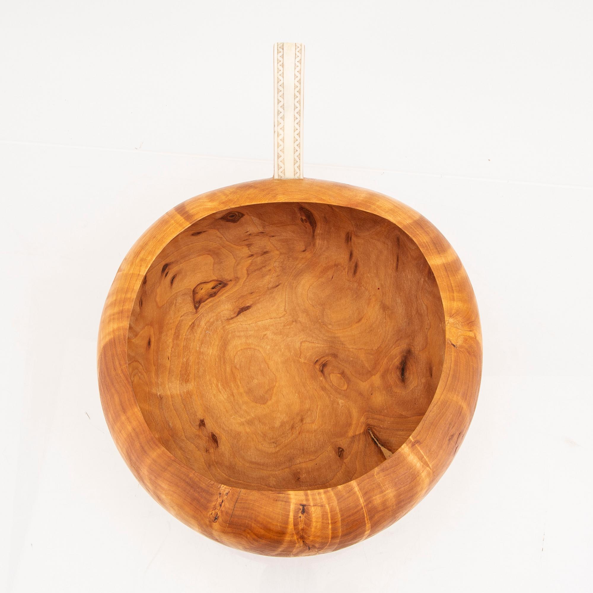 Fritjof Andersson Ammarnäs mjölkstäva / Nápphi, samearbete, signerad och daterad 1973.