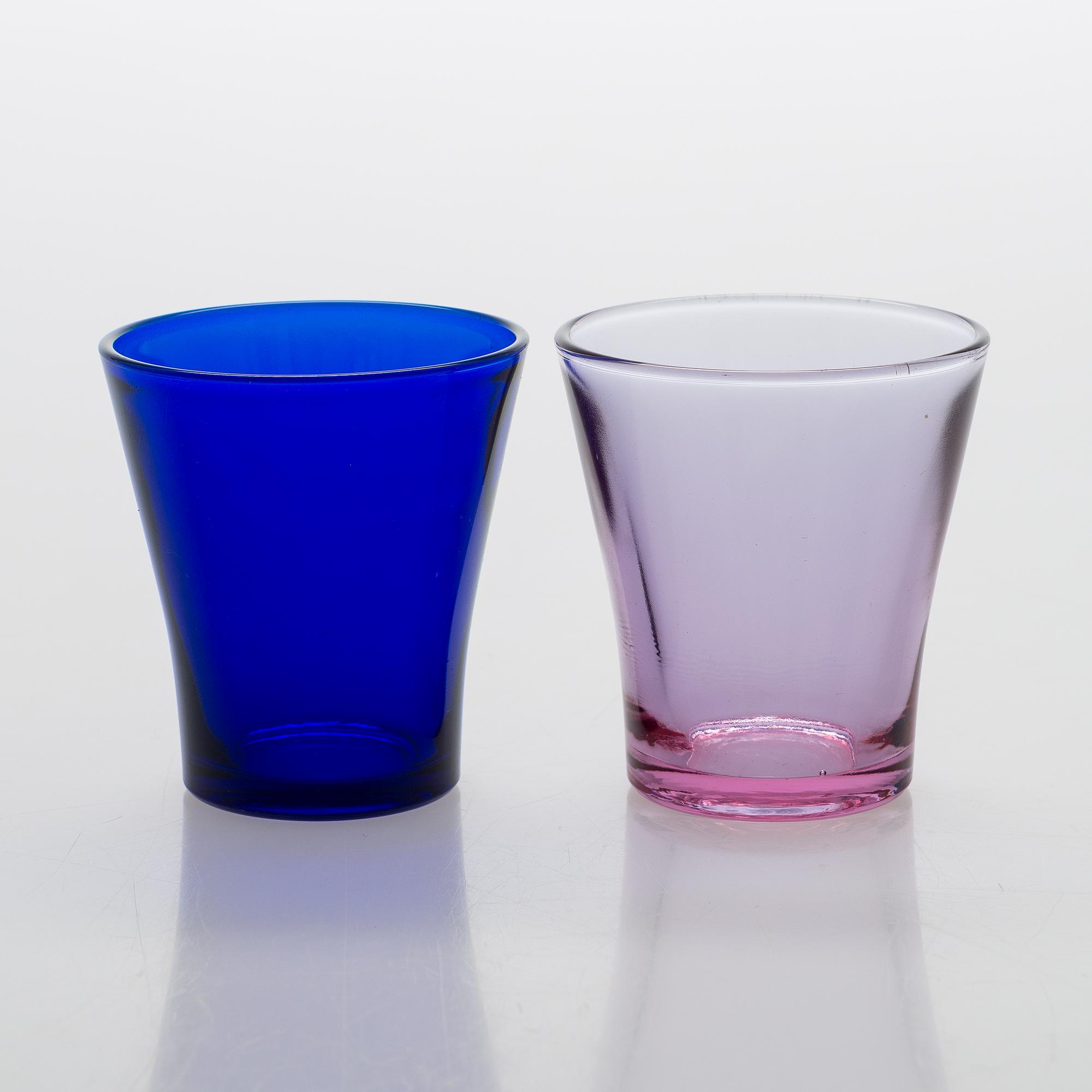 Dricksglas, 11 st och kannor, 3 st för Riihimäen Lasi Oy, 1950-tal.