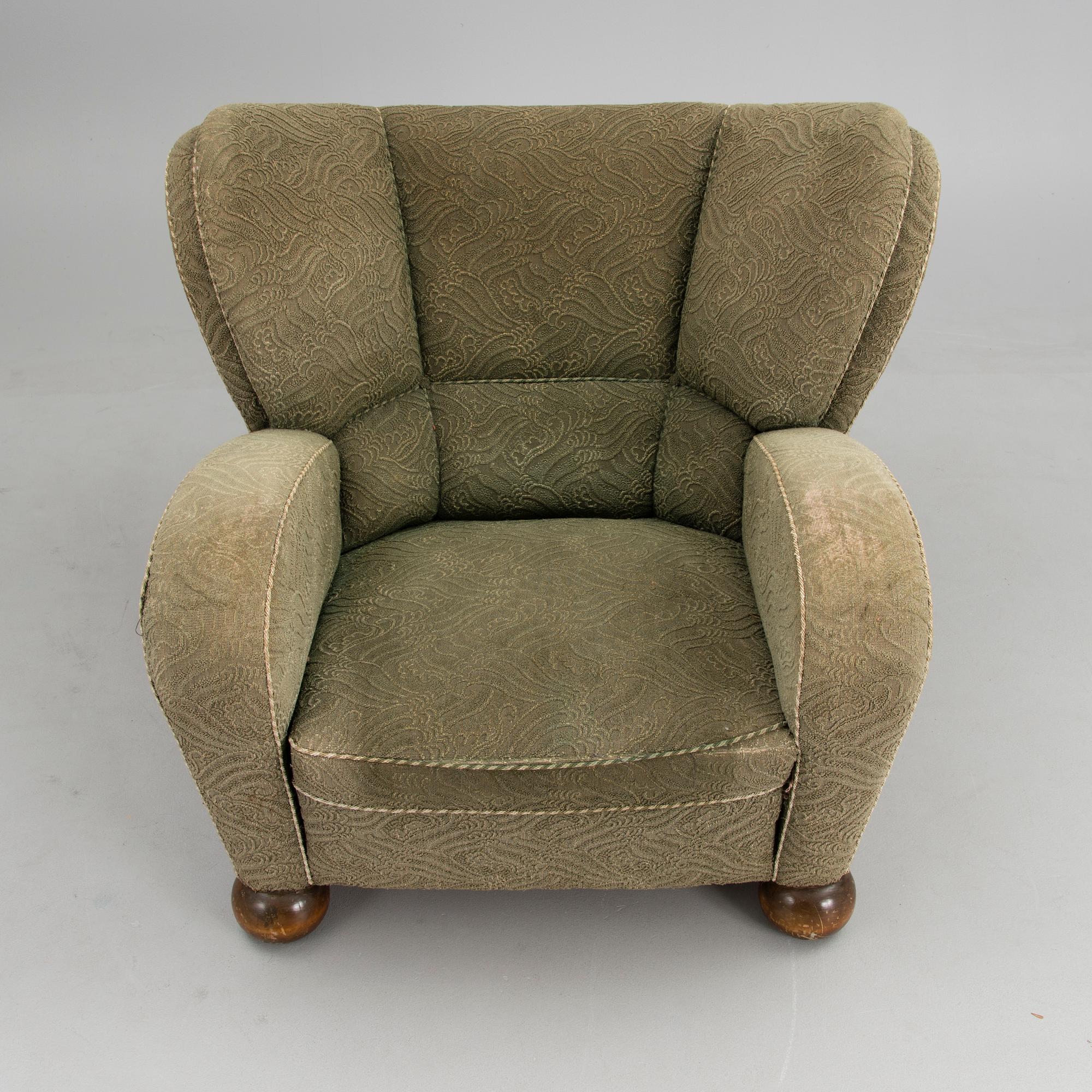 An 'Aulanko-model' armchair designed in 1939.
