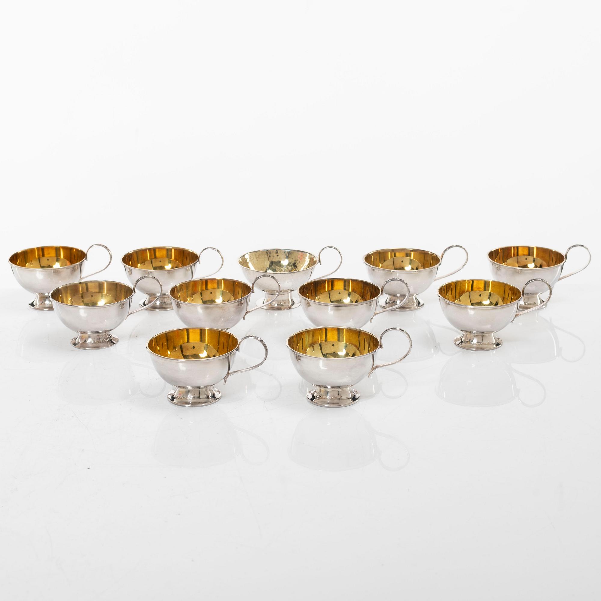 Guldsmedsaktiebolaget (GAB), Punschmuggar, 11 st, silver, bl a Stockholm 1969.