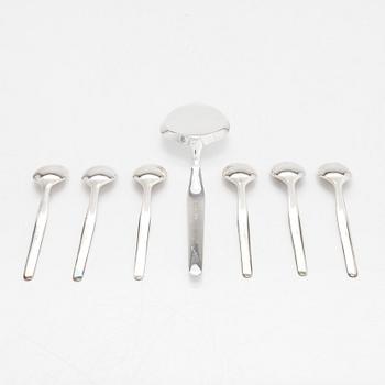 Tapio Wirkkala, a 'Marski' silver cake server and six coffee spoons, Kultakeskus, Hämeenlinna 2002. In original box.