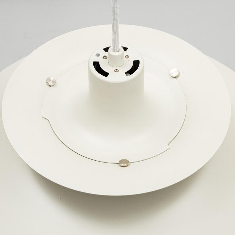 Poul Henningsen, taklampor, ett par, "PH-5", Louis Poulsen, Danmark.