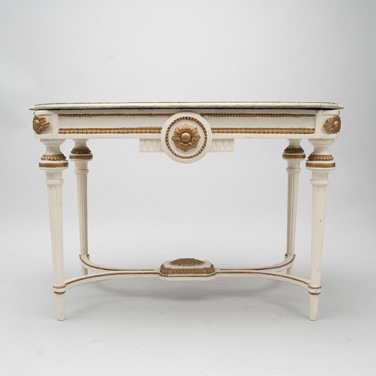 BORD, sengustavianskt, möjligen Ryssland 1800-talets början.