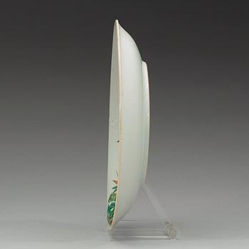A famille verte dish, Qing dynasty, Kangxi (1662-1722).