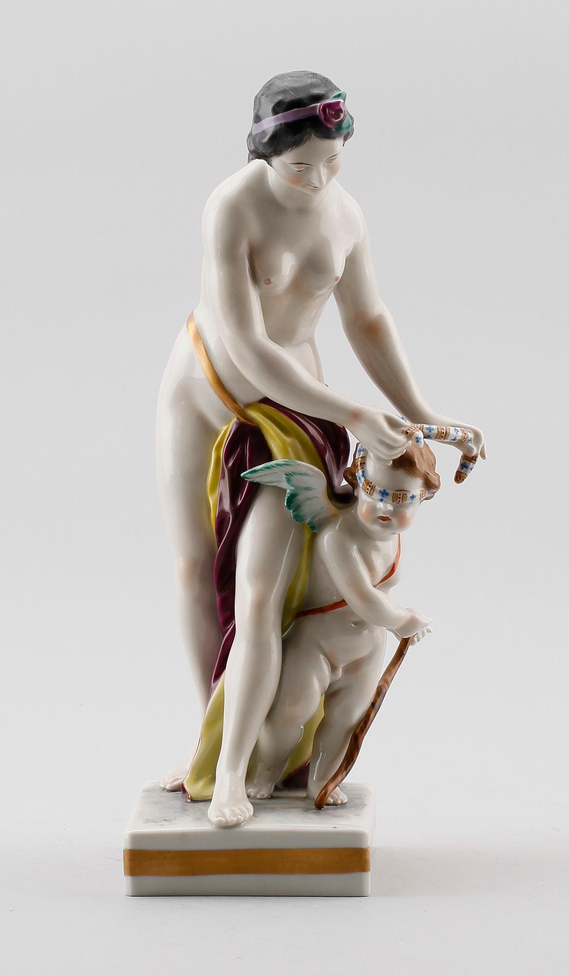 FIGUR, porslin, möjligen Ludwigsburg, 1900-talets första hälft.
