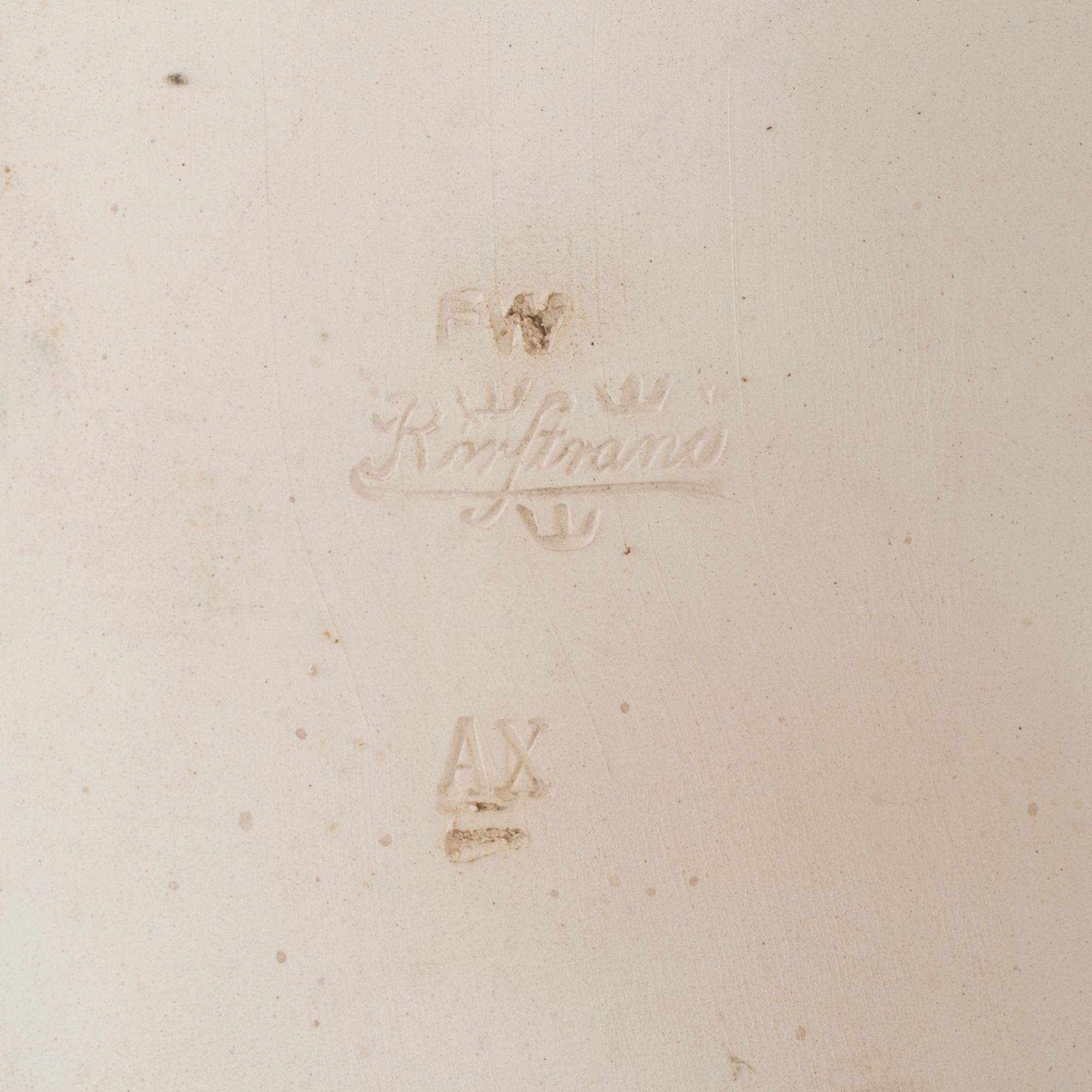 PIEDESTAL med YTTERFODER, flintgods. Rörstrand, Jugend.