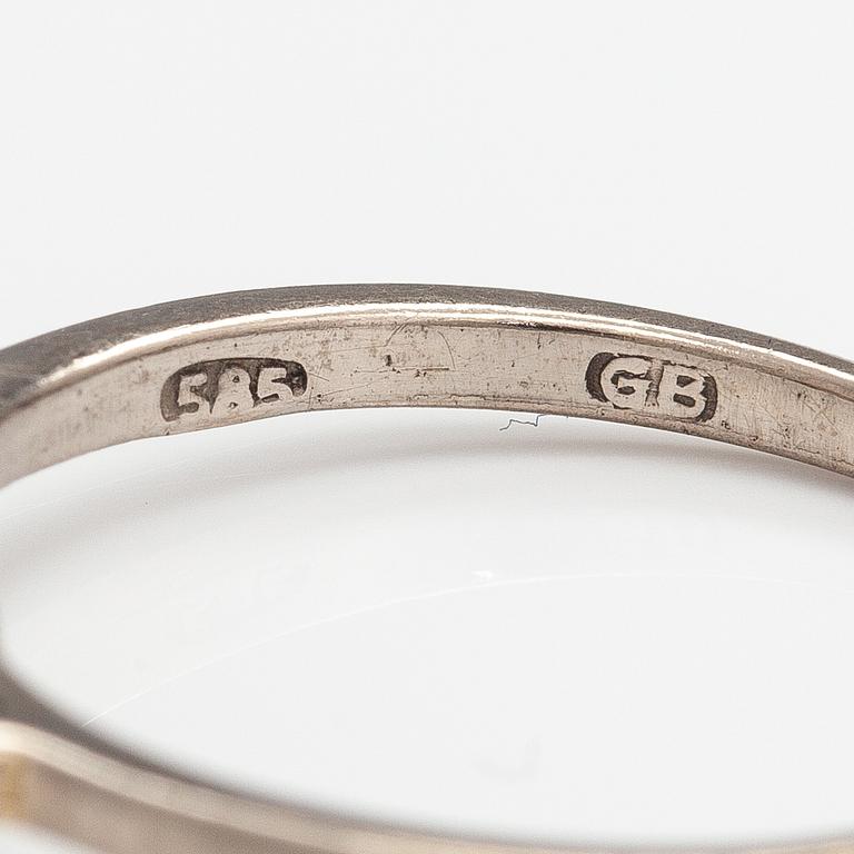A 14K white gold ring with an old-cut diamonds ca. 0.50 ct.