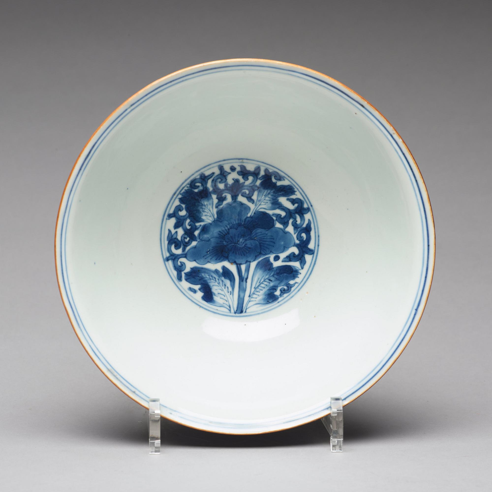 A blue and white bowl, Qing dynasty, early 18th century.