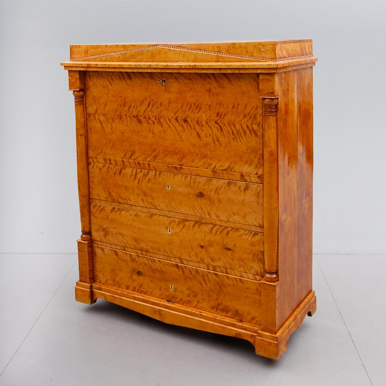 CHIFFONJÉ, 1800-talets mitt.