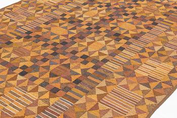 Marianne Richter, matta "Rubirosa Brun", Gobelängteknik, ca 288 x 203 cm, signerad AB MMF MR.