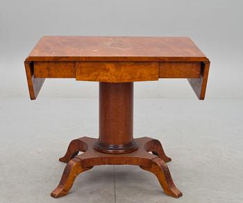 SALONGSMÖBLEMANG, 7 delar, Karl Johan-stil, 1900-talets första hälft.