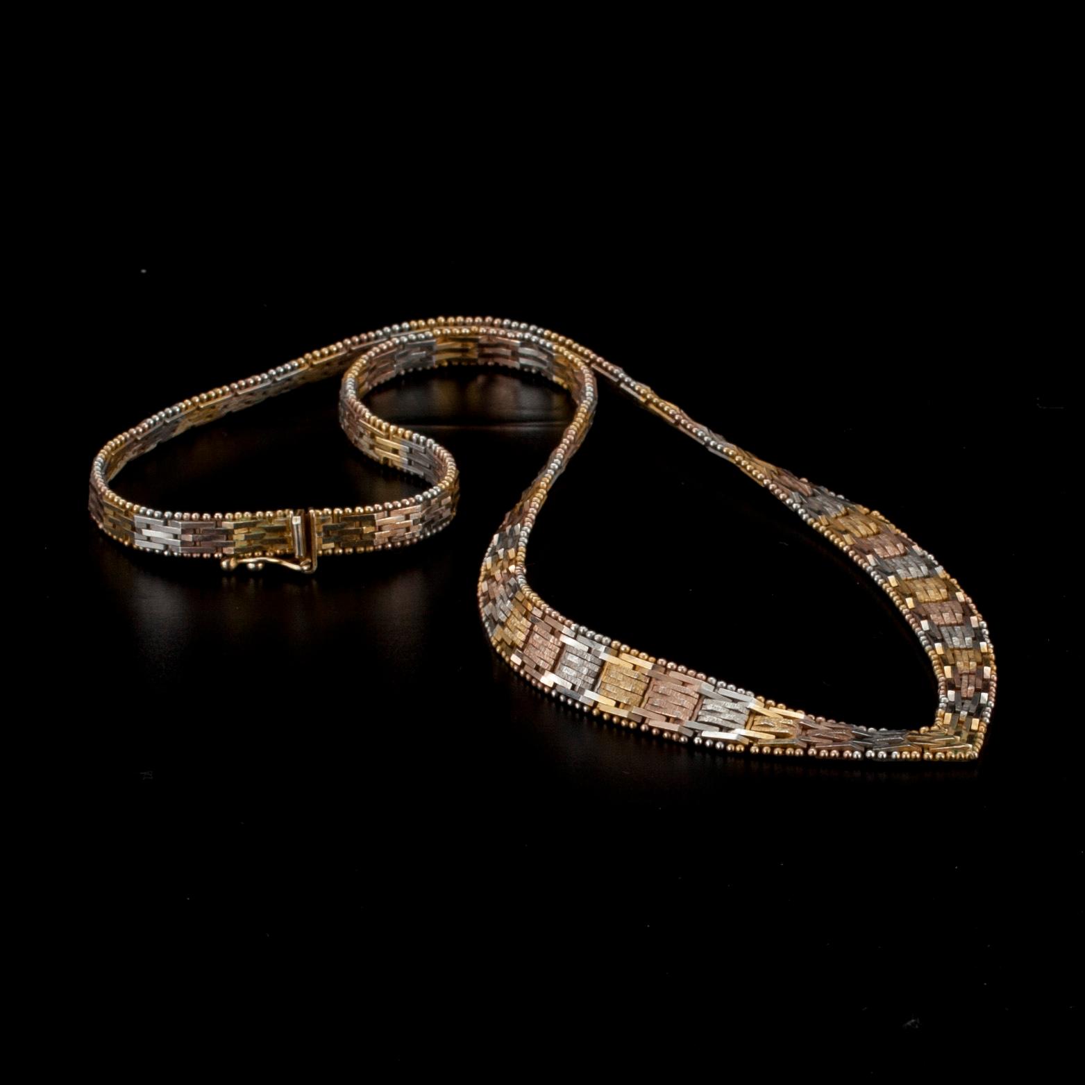 HALSSMYCKE, sterling silver. Förgyllt i 3 nyanser. Vikt 31 g.