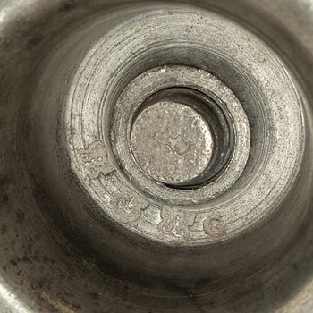 Ljusstakar, ett par, av Christopher Wickman, Stockholm 1696 och 1697, Karolinsk Barock.