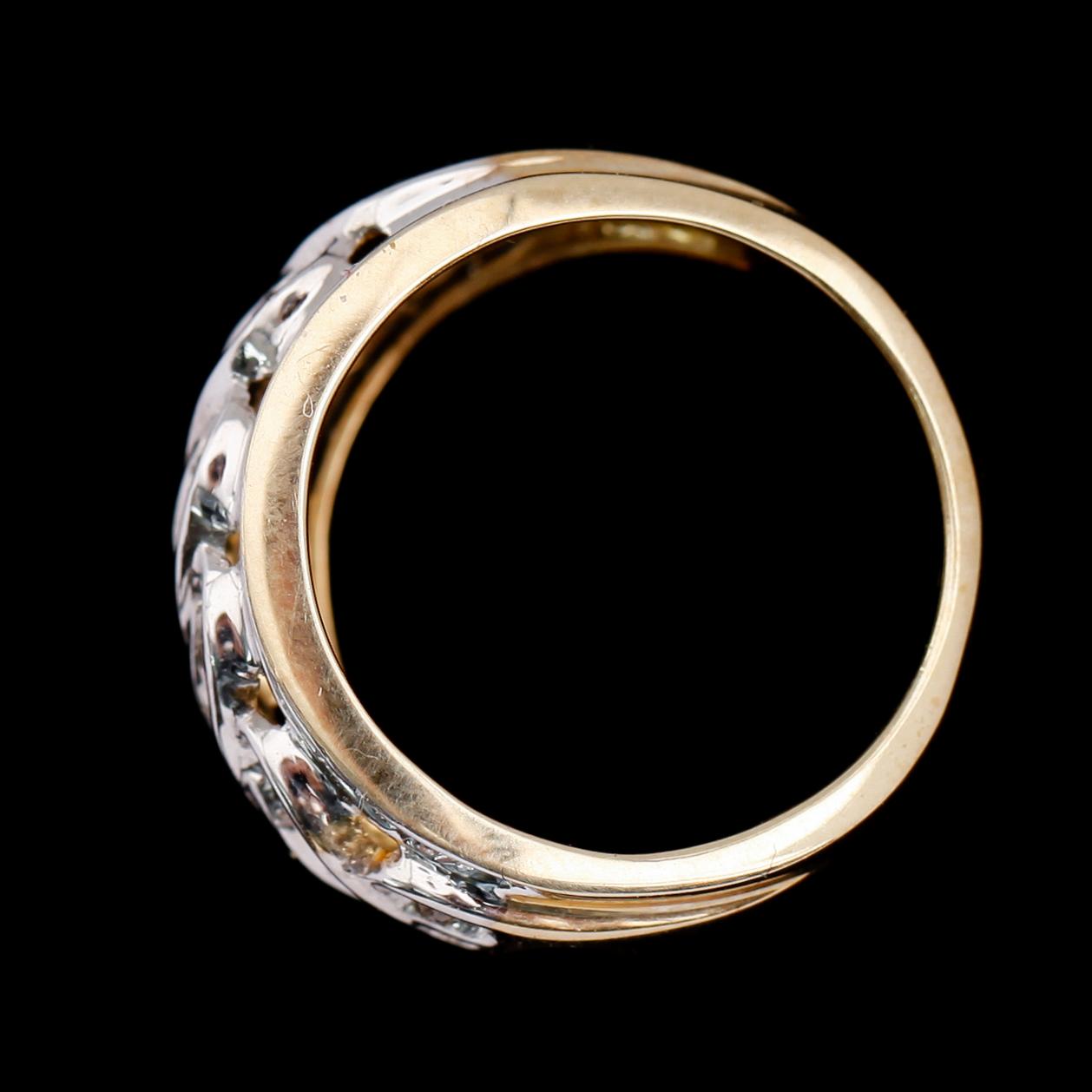 RING, 10 k guld och vitguld, briljantslipade diamanter tot 0.50 ct.