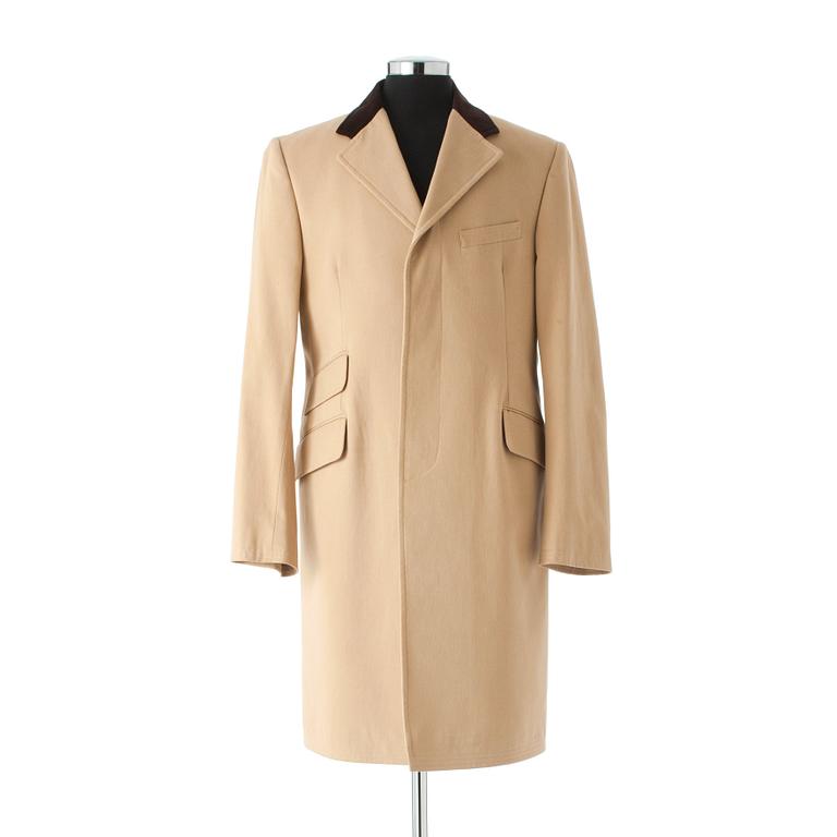 PARK HOUSE, a beige cotton coat.