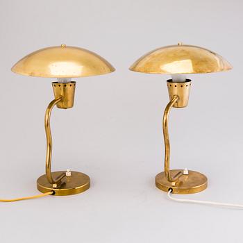 PÖYTÄVALAISIMIA, 2 kpl, malli EV 60, Itsu 1950-luku.