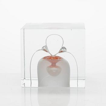 Oiva Toikka, årskub, signerad Oiva Toikka, Nuutajärvi 1985, numrerad 668/2000.