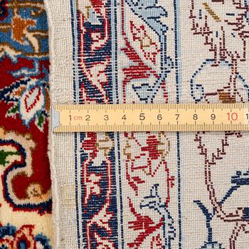 Carpet, Isfahan, 150 x 250 cm.