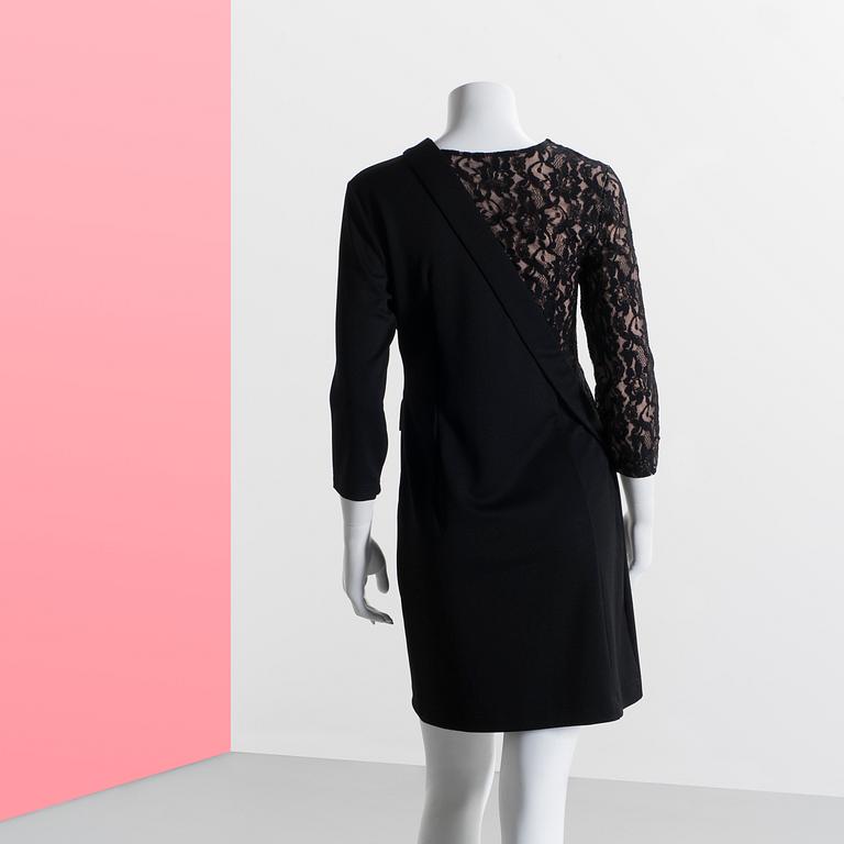 DRESS, Alexander McQueen.