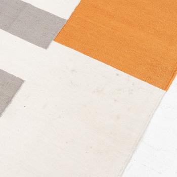 Matta, "Graphic orange", Linie design, ca  302 x 205 cm.