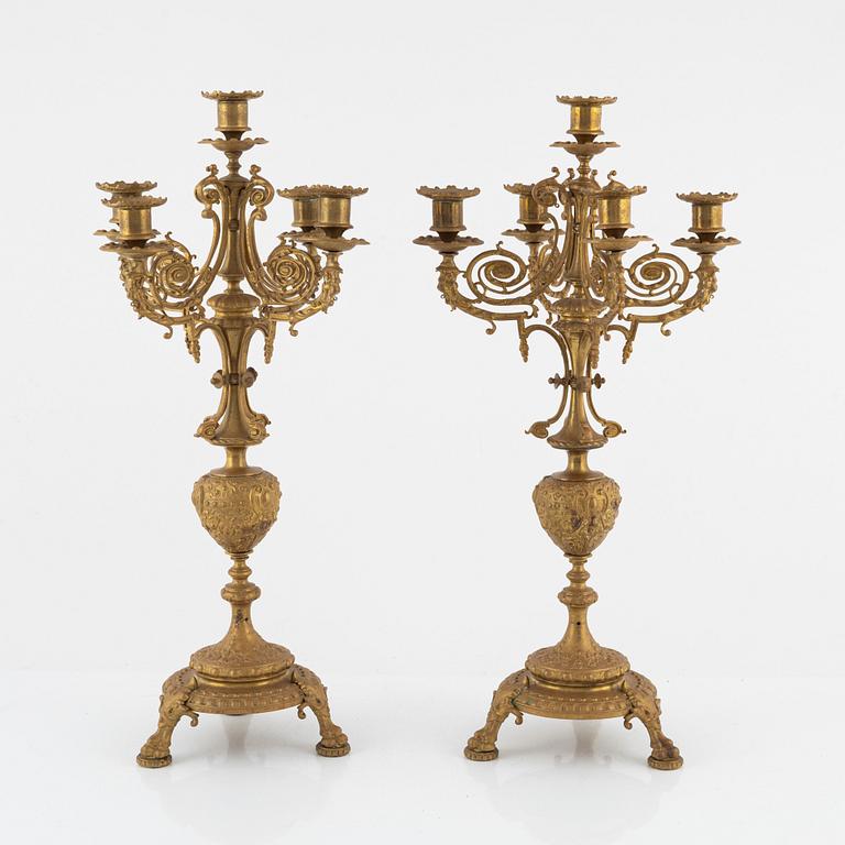 Kandelabrar, ett par, för fem ljus, 1800-talets andra hälft.
