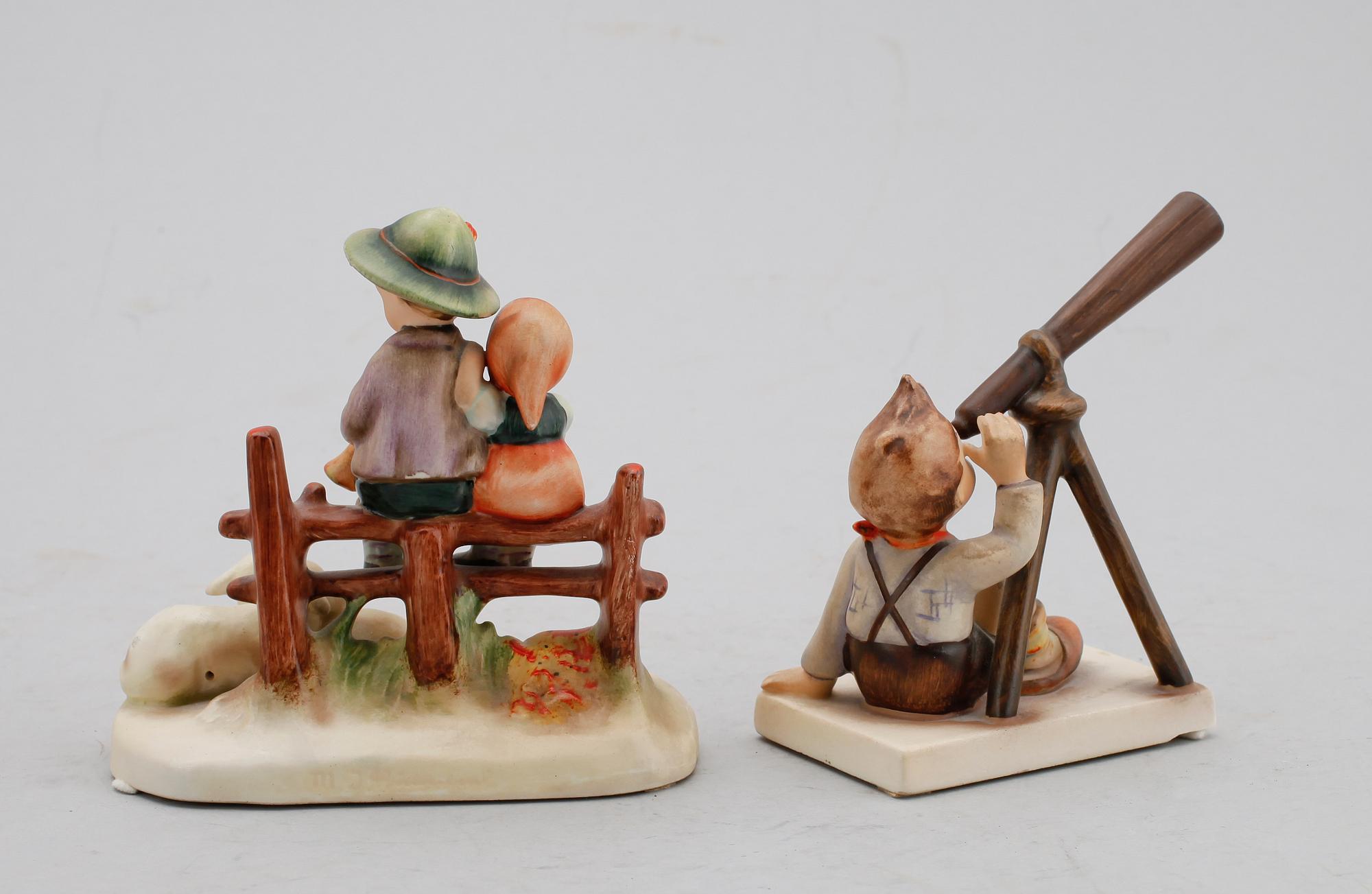 FIGURINER, 2 st, porslin, MJ Hummel, Goebel, 1900-talets mitt.