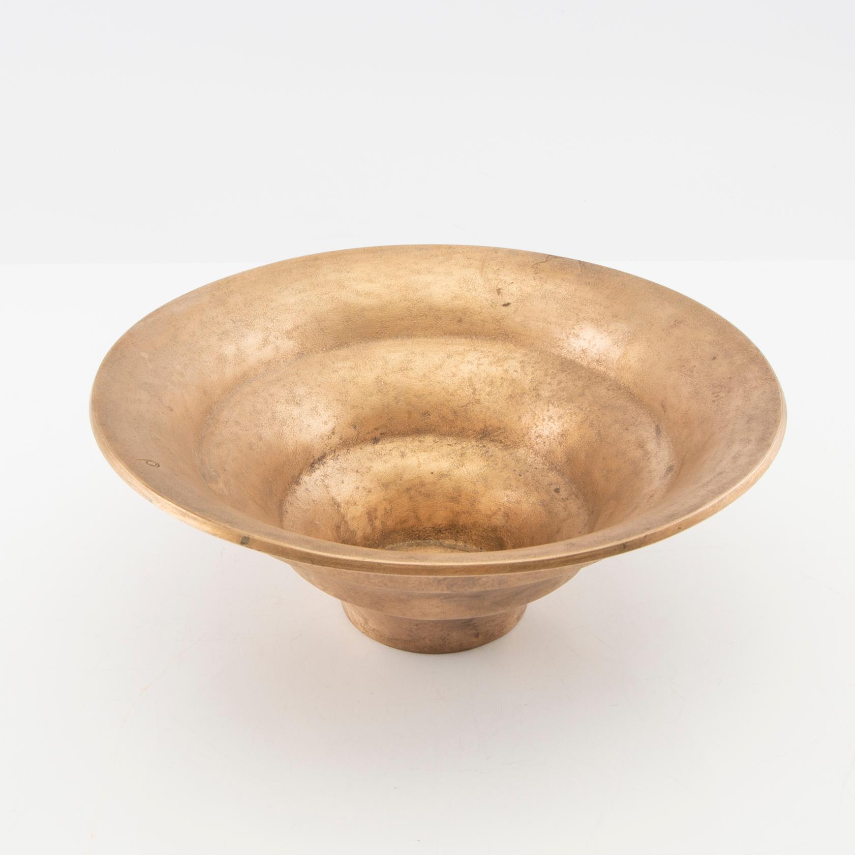 Jan Ostwald, skål monogramsignerad.