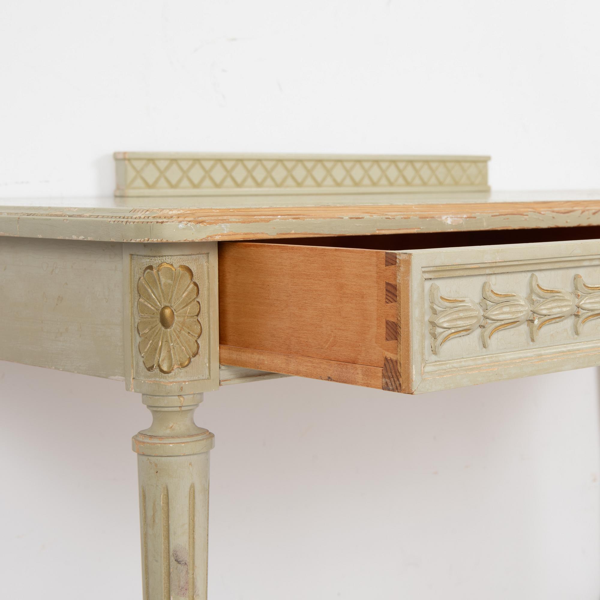 A dressing table with mirror, Gustavian style, 1920's/30s.