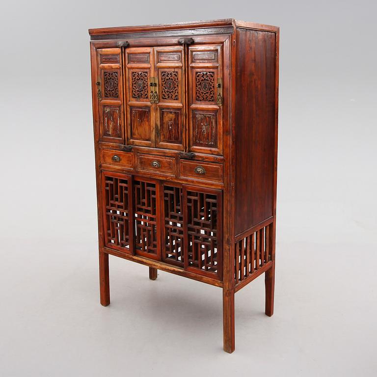 SKÅP, orientaliskt, 1800-/1900-tal.