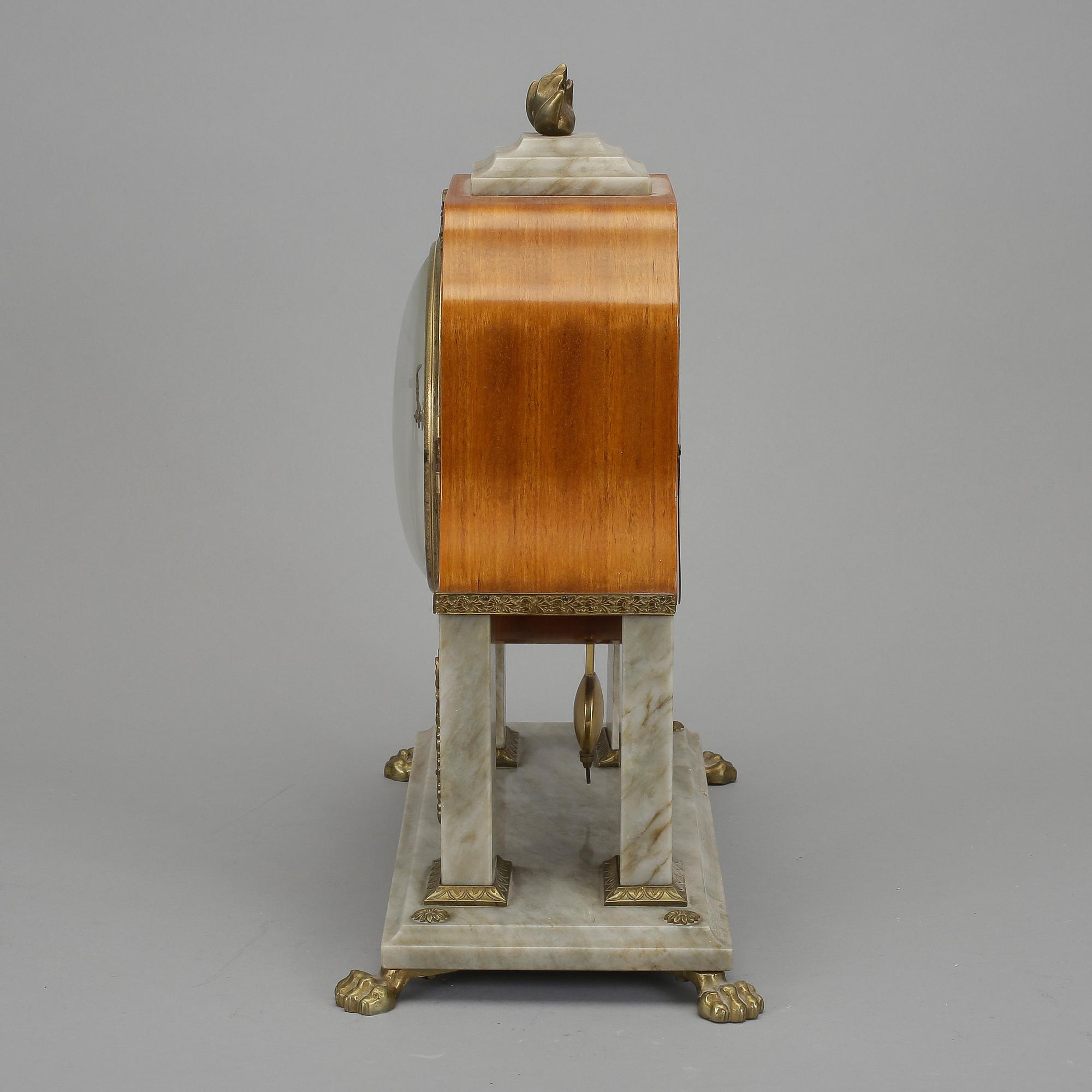BORDSPENDYL, gustaviansk stil,  Svenskt Runa Fabrikat, 1900-tal.
