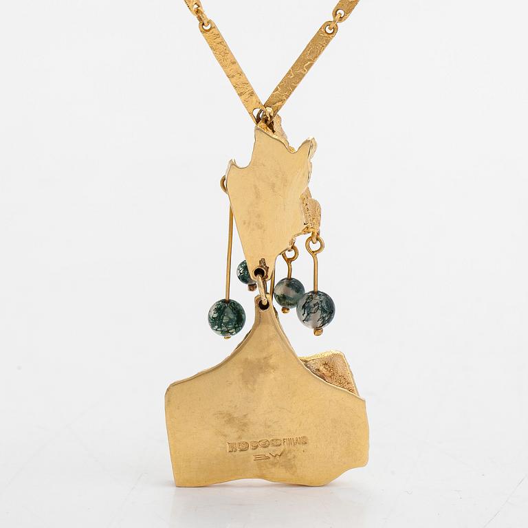 Björn Weckström, An 18K gold necklace "Rain in the mountains" with moss agate for Lapponia 1971.