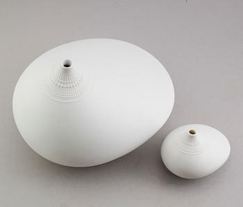 VASER, 2 st, porslin, "Pollo", design Tapio Wirkkala, Studio-Line Rosenthal.