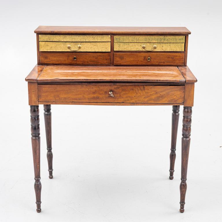Ladies' writing desk. 19th century.