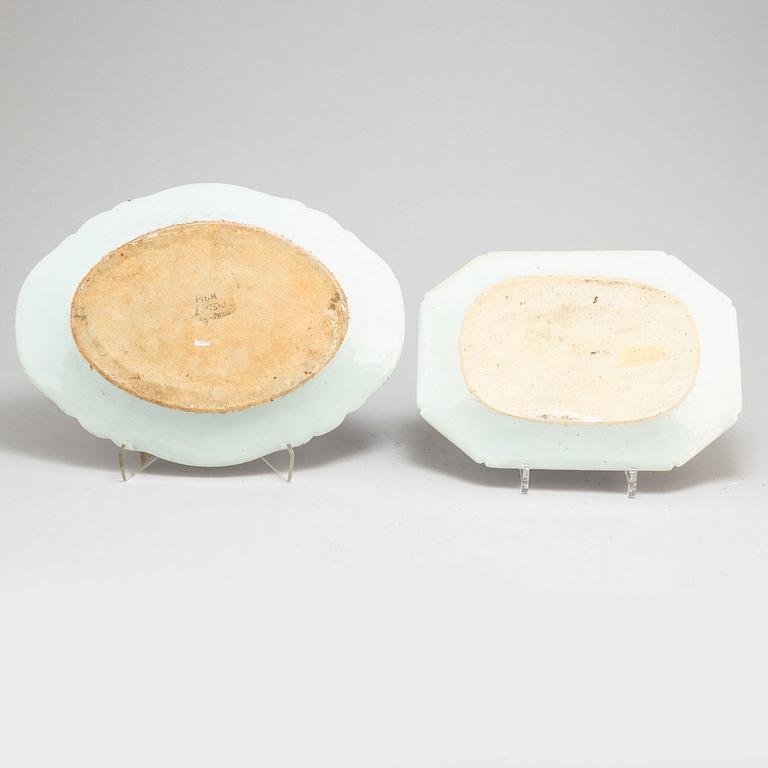 Two blue and white export porcelain serving dishes, Qing dynasty, Qianlong (1736-95).