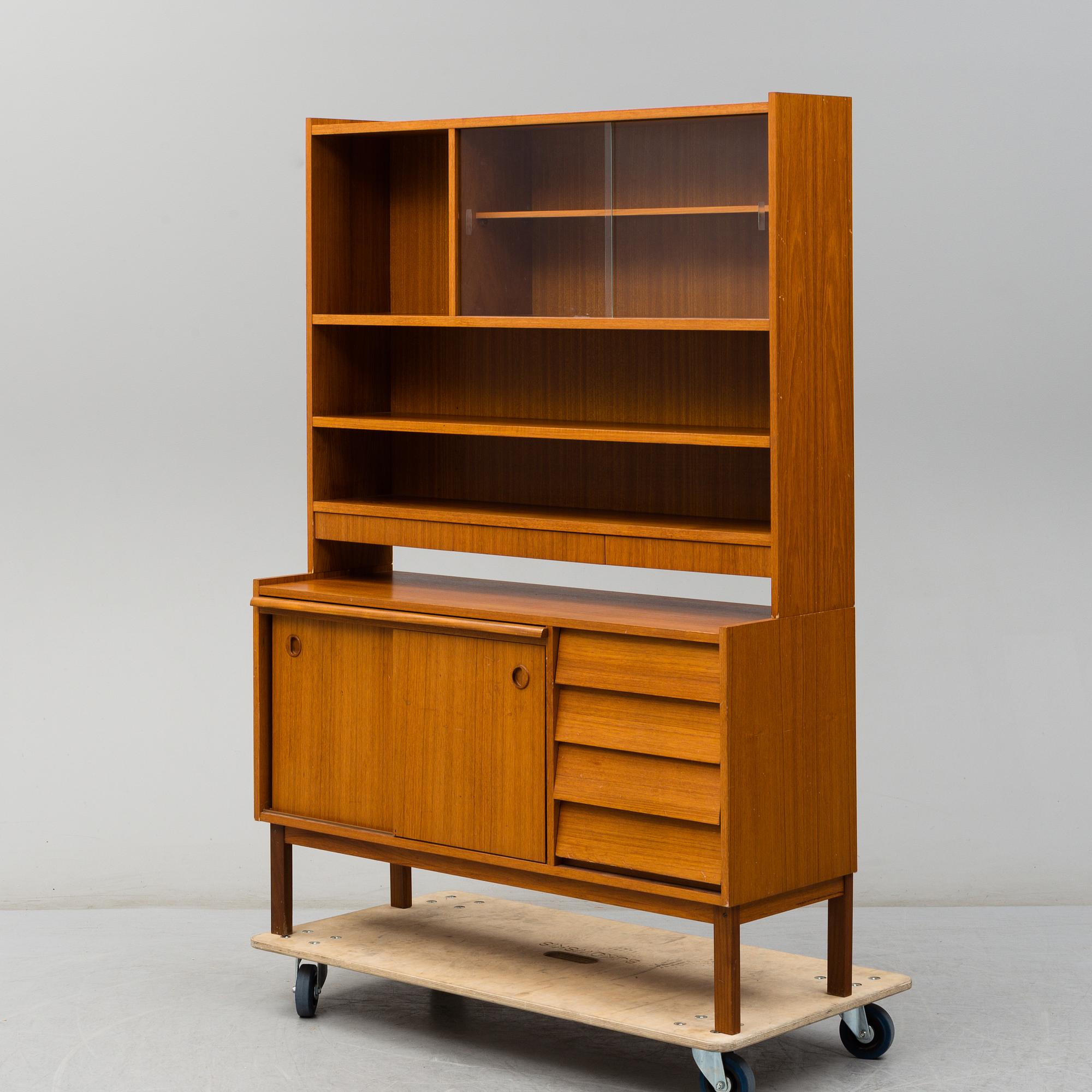 BOOK SHELF, 1950s / 60s.