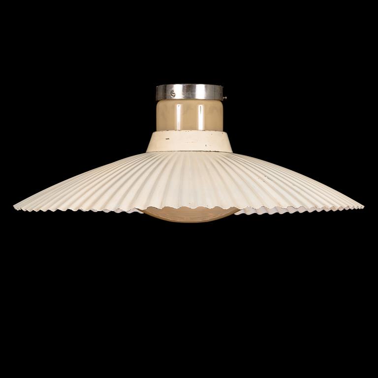 Paavo Tynell, a 1940 '2090' pendant light for Taito.