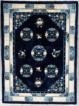 MATTA, semiantik/old Kina, ca 234x171 cm.
