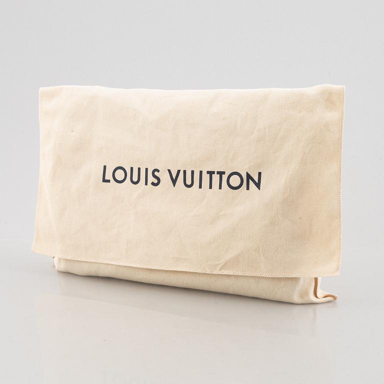 Louis Vuitton, clutch, Takeoff Pouch, 2022.