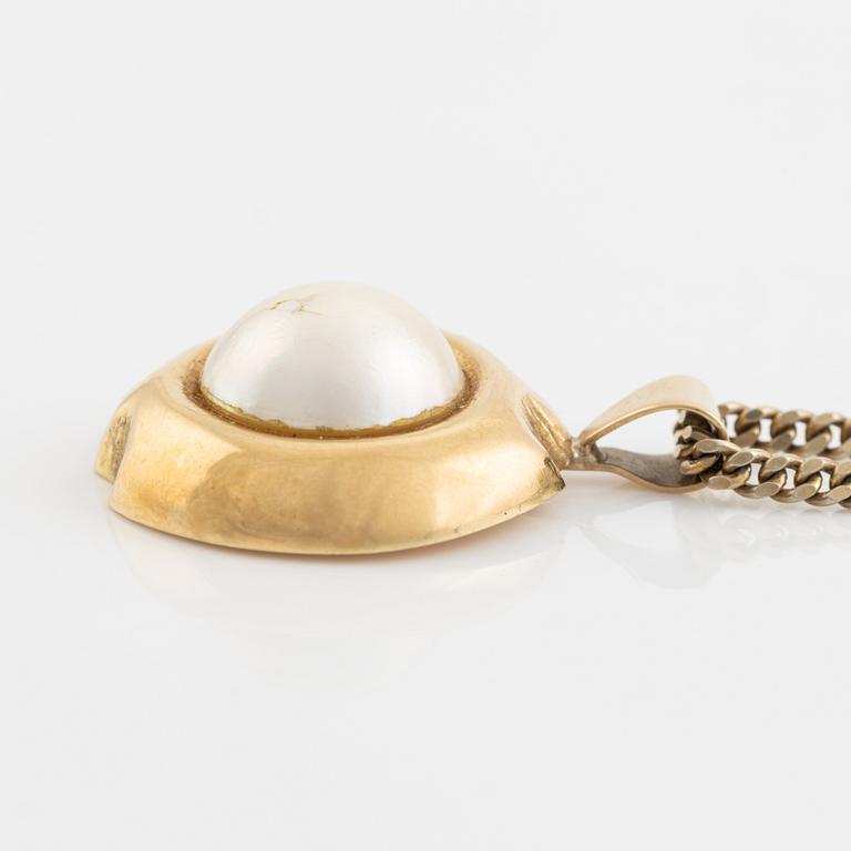 18K gold and half pearl pendant, Alf Halldin.
