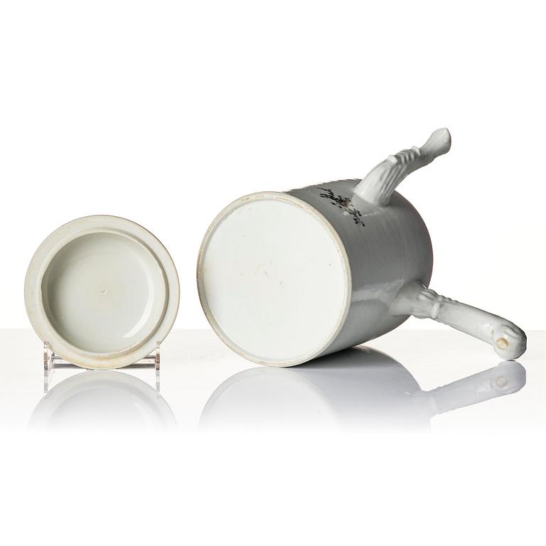 A set of 10 'European Subject' custard cups with covers and a coffeepot with cover, Qing dynasty, Jiaqing (1796-1820).