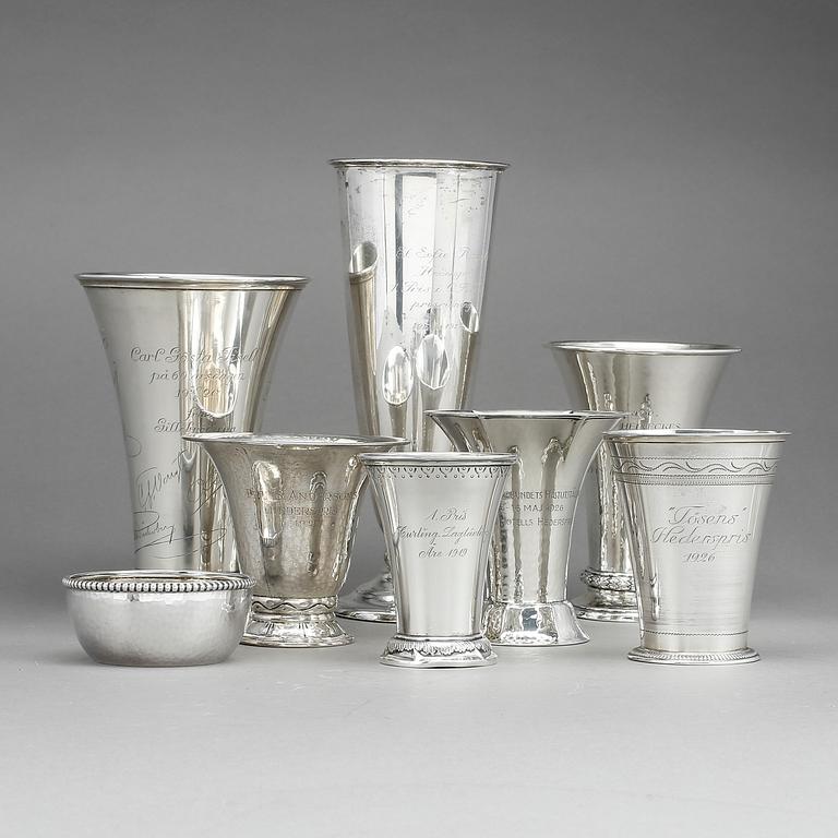 BÄGARE 7 st & SKÅL, 1 st. Bl a Karl Andersson, W A Bolin, GAB & CG Hallberg, Stockholm 1919-1926. Vikt ca 1050 gram.