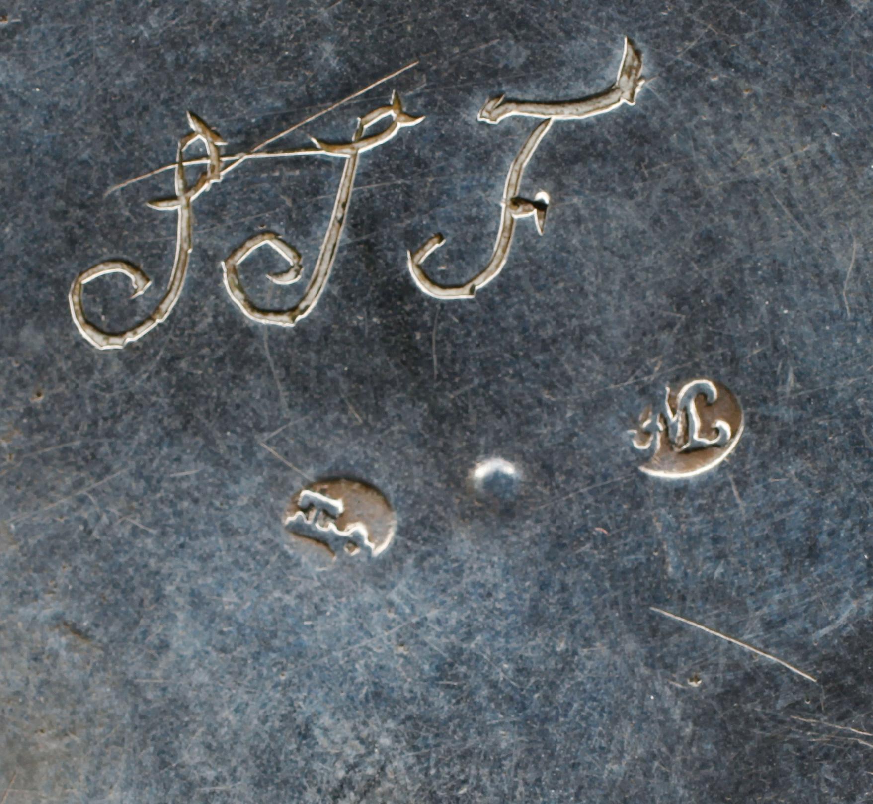 SILVERFÖREMÅL, 4 delar, 1800-/1900-tal eller äldre. Vikt ca 99 g.