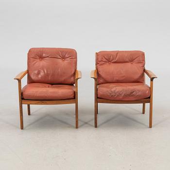 Armchairs, a pair from the 1960s/70s.