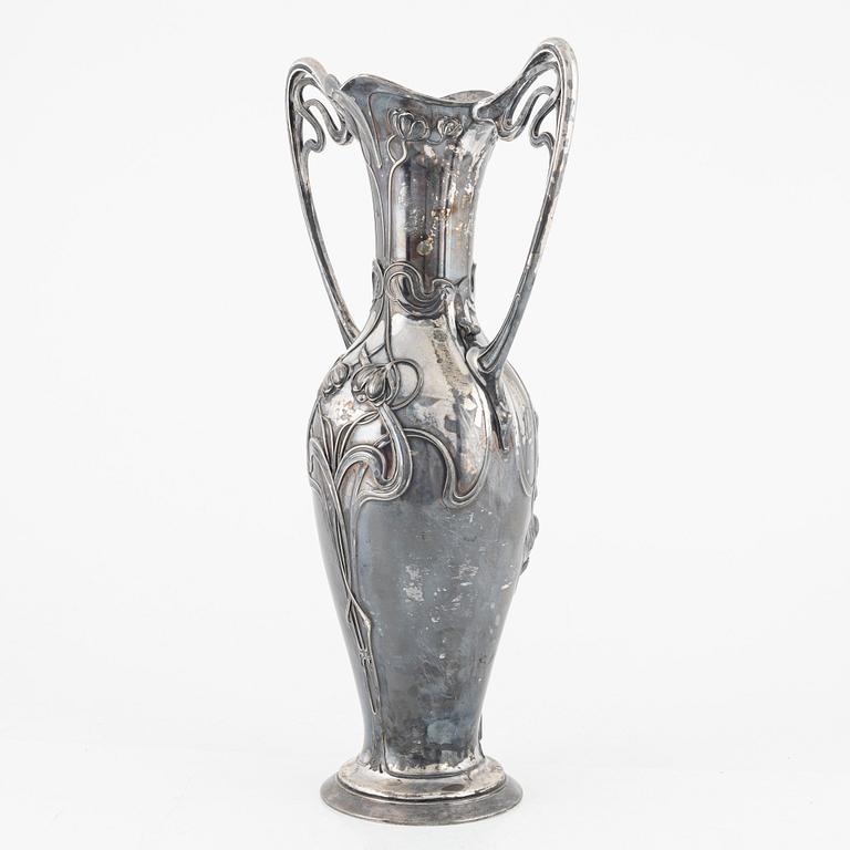 A silver plated Art Nouveau vase, Württembergische Metallwarenfabrik, early 20th Century.