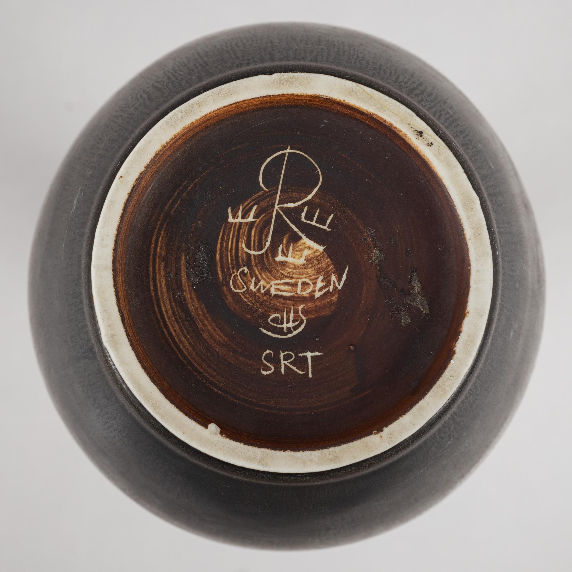 A stoneware vase by Carl-Harry Stålhane, Rörstrand.