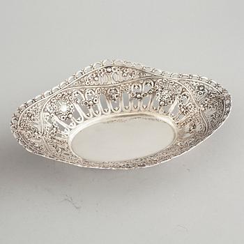 GALLERSKÅLAR, 2 st, silver, 1900-tal.