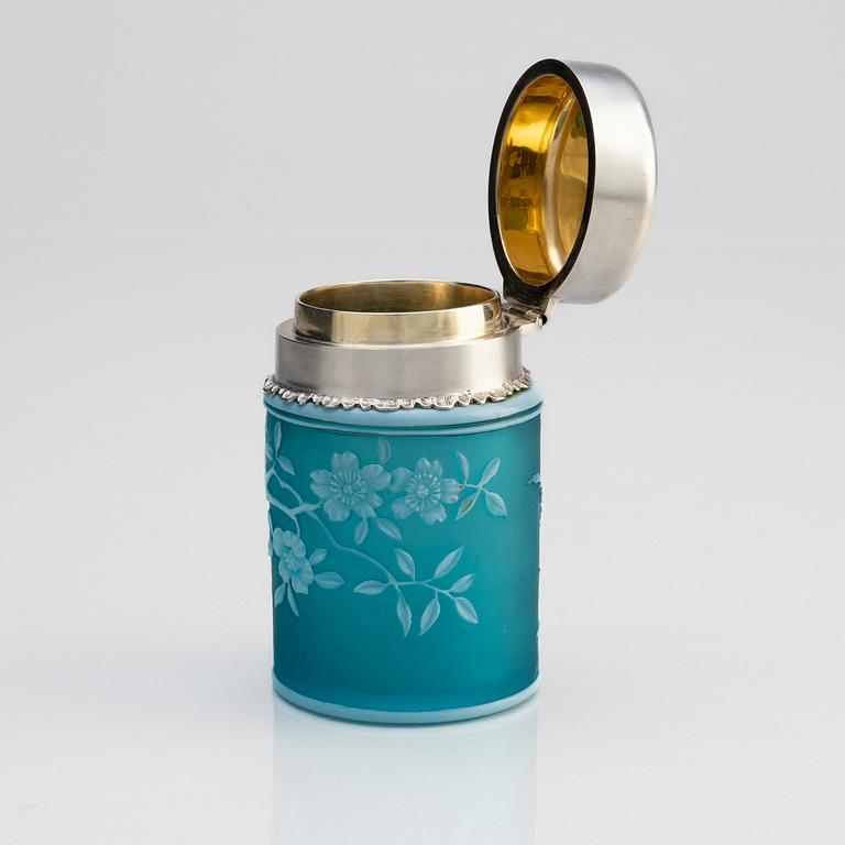 A silver-mounted cameo glass jar, workmaster Maria Linke, C.E. Bolin, Moscow 1891.